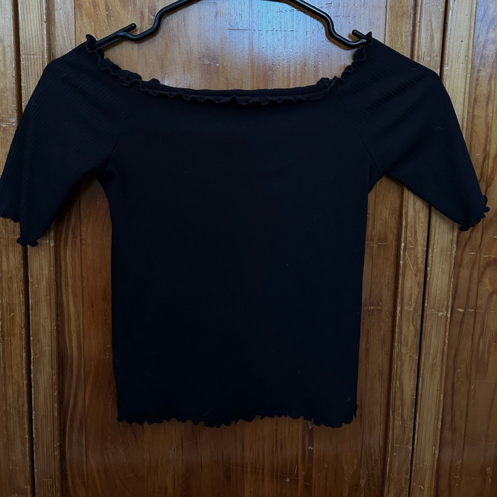 Caution To The Wind black shirt size S